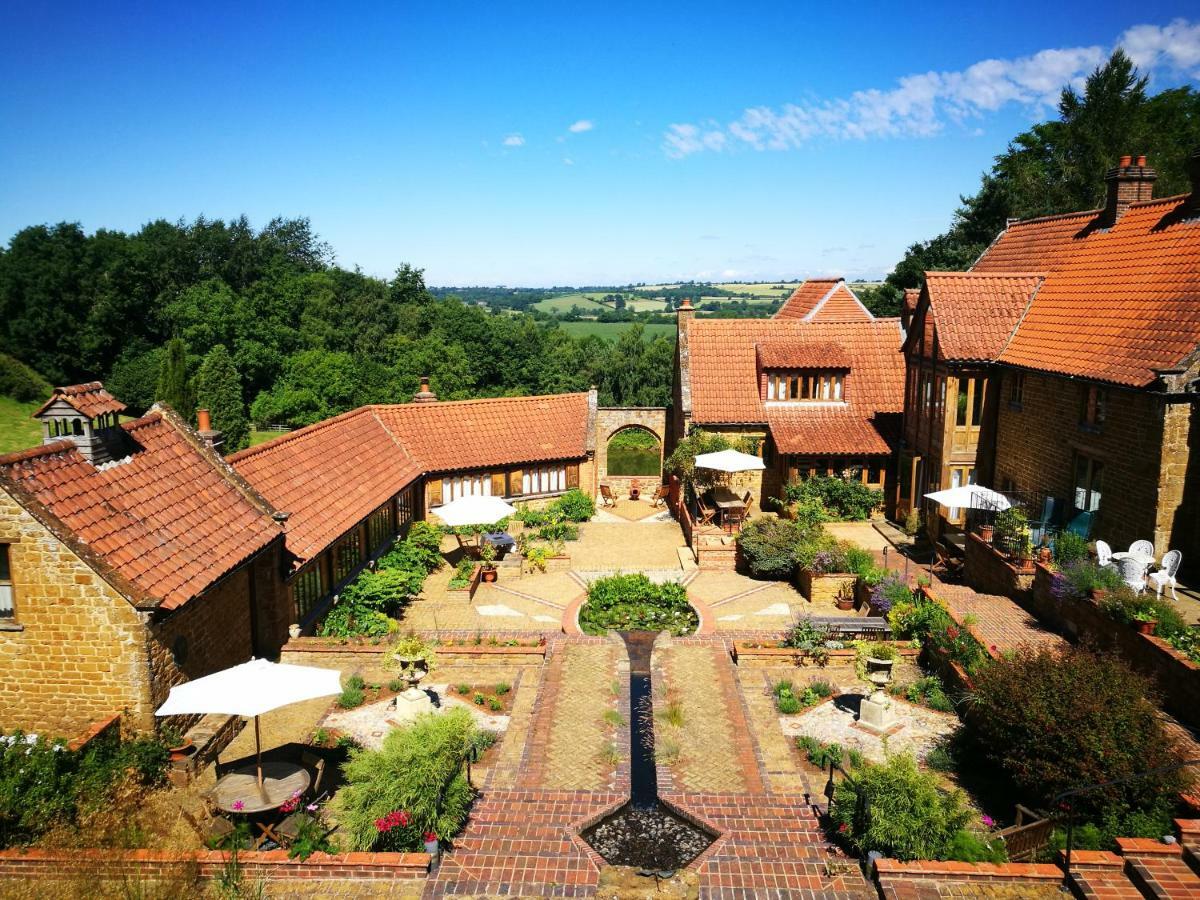 Heath Farm Holiday Cottages Swerford Exterior photo