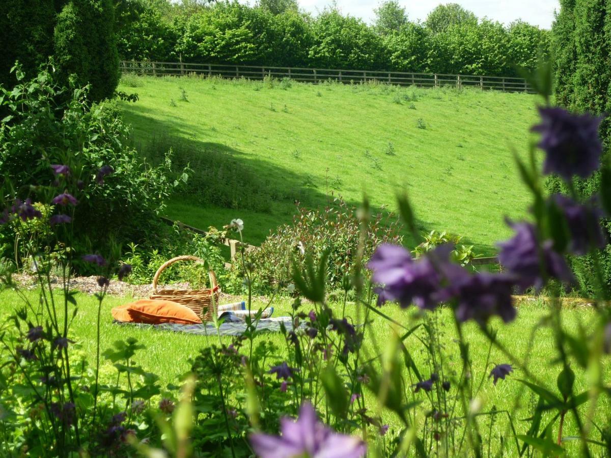 Heath Farm Holiday Cottages Swerford Exterior photo